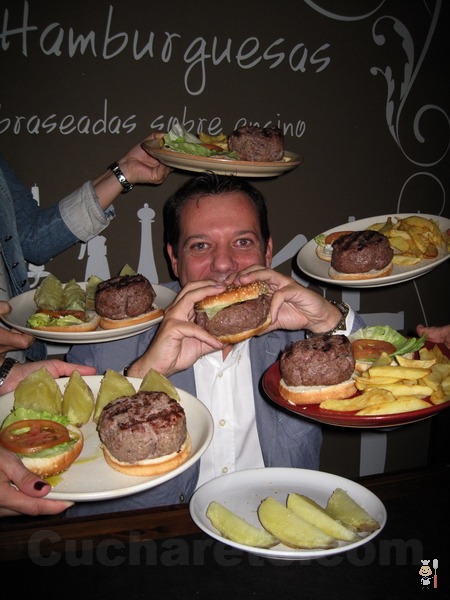 5.000 hamburguesas de 300 gr. gratis en el Restaurante Micota de Madrid - © Cucharete.com