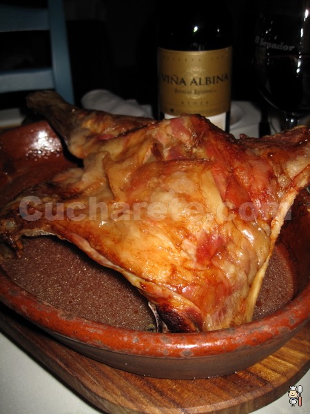 Cordero asado a precio impresionante en el Restaurante El Senador de Madrid - © Cucharete.com